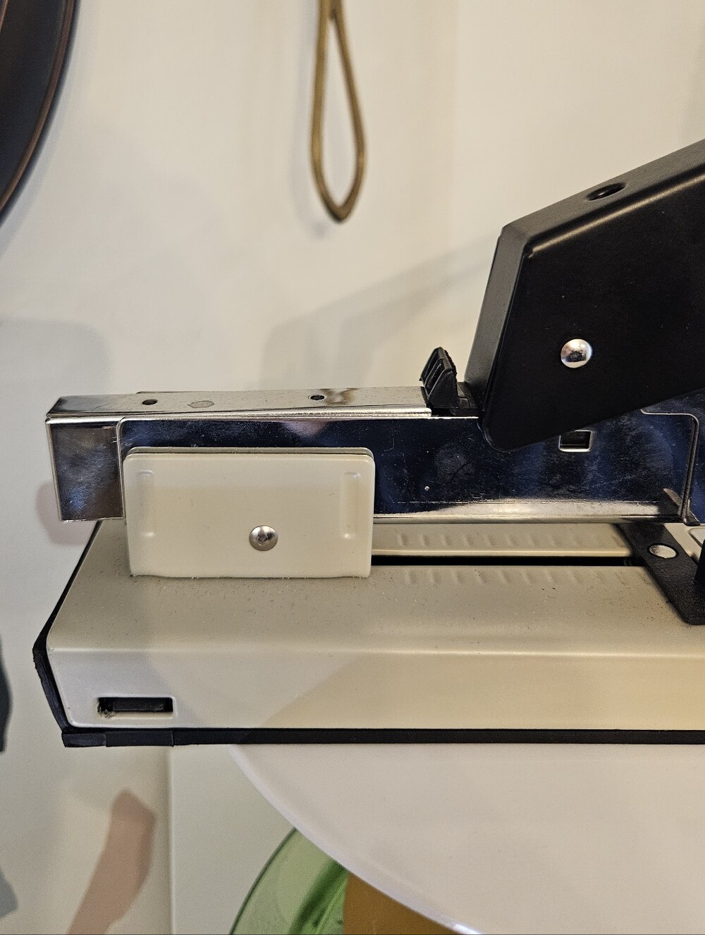 Mr. Pen Heavy Duty Stapler - Picture 2 of 7
